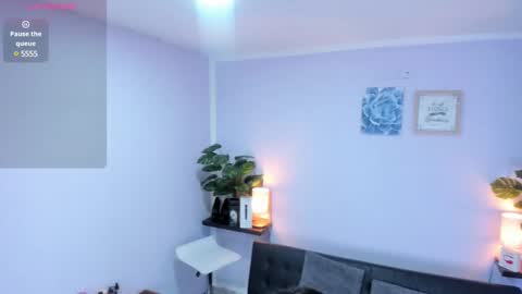 Snapshot of daaniela_moon chatting on February 15, 12:11 pm Daniela online show from February 15, 12:11 pm