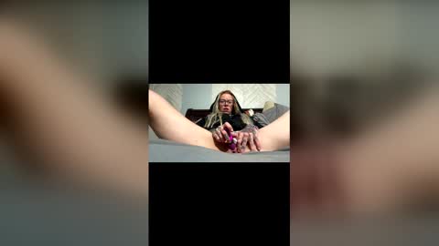 Mommyrock48069 online show from April 27, 12:02 pm