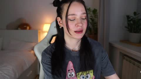 Daddys Trouble online show from December 10, 1:32 am