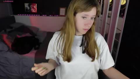 Daisy online show from September 26, 5:38 am