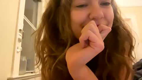 Snapshot of daisybaby699 chatting on February 14, 8:31 am DaisyB3 online show from February 14, 8:31 am
