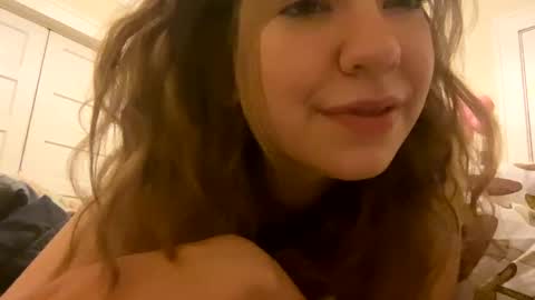 Snapshot of daisybaby699 chatting on February 22, 9:23 am DaisyB3 online show from February 22, 9:23 am