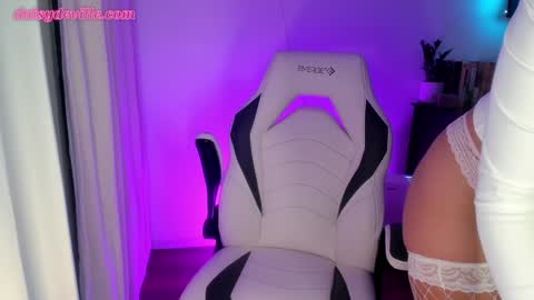 Daisy online show from January 1, 2:09 am