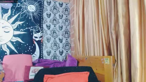    --  -- help me reach 100 hands up  online show from March 6, 11:20 pm