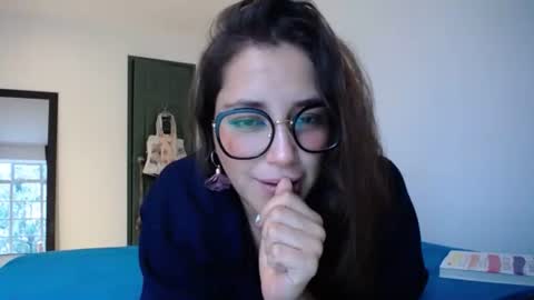 IG  dakotasofiaa online show from March 12, 10:12 pm