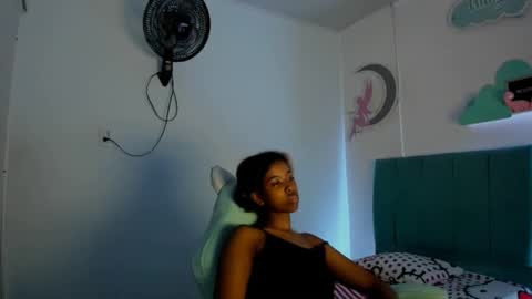 Snapshot of dakota_evans18 chatting on October 9, 3:54 am DAKOTA online show from October 9, 3:54 am