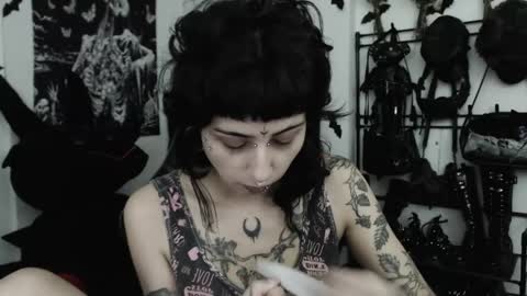 dakota online show from June 5, 2:15 am
