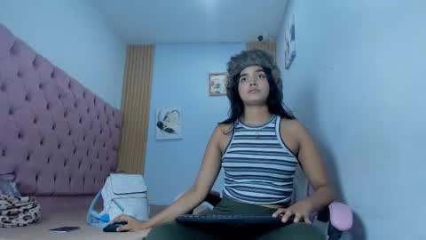 dakota_x18 online show from November 14, 7:47 pm