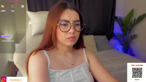 Snapshot of dakottaa__ chatting on February 11, 11:12 pm dakottaa__ online show from February 11, 11:12 pm