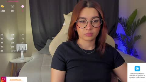 Snapshot of dakottaa__ chatting on January 15, 10:24 pm dakottaa__ online show from January 15, 10:24 pm
