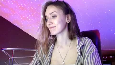Snapshot of dalia_peach chatting on February 3, 9:30 am Dalia online show from February 3, 9:30 am