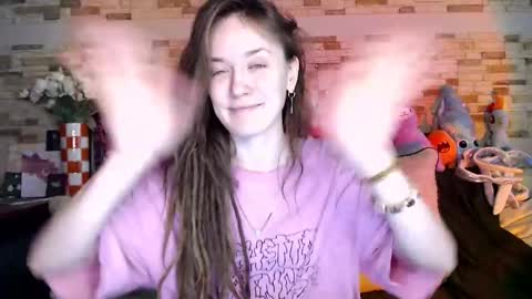 Snapshot of dalia_peach chatting on September 28, 9:25 am Dalia online show from September 28, 9:25 am