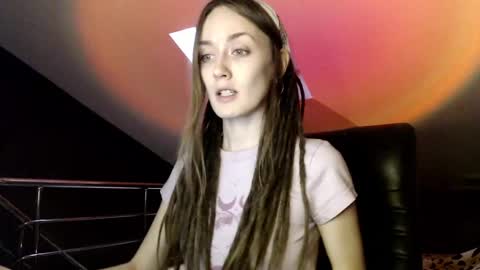 Snapshot of dalia_peach chatting on December 5, 9:06 am Dalia online show from December 5, 9:06 am