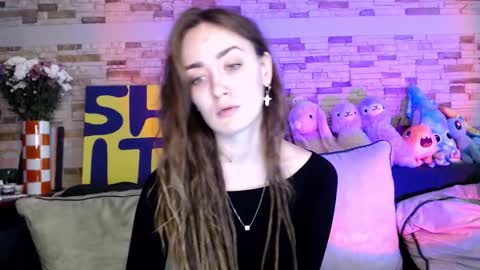 Snapshot of dalia_peach chatting on October 15, 9:23 am Dalia online show from October 15, 9:23 am
