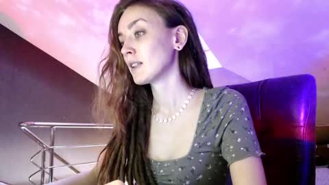 Snapshot of dalia_peach chatting on February 9, 10:31 am Dalia online show from February 9, 10:31 am