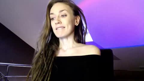 Snapshot of dalia_peach chatting on December 9, 10:11 am Dalia online show from December 9, 10:11 am