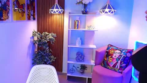 Snapshot of dalila_sky chatting on October 17, 6:11 pm Dalila online show from October 17, 6:11 pm