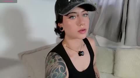 Bluemoon online show from October 19, 6:10 pm