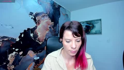Snapshot of danaarey chatting on January 10, 11:11 am Danaa Rey online show from January 10, 11:11 am