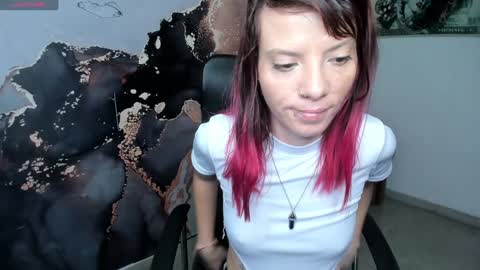Snapshot of danaarey chatting on January 8, 11:10 am Danaa Rey online show from January 8, 11:10 am
