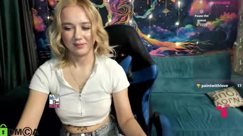 dances_queen online show from February 7, 2:32 pm