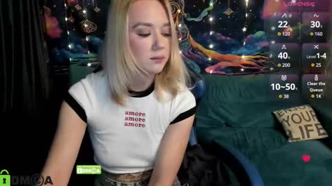 dances_queen online show from February 9, 8:16 am