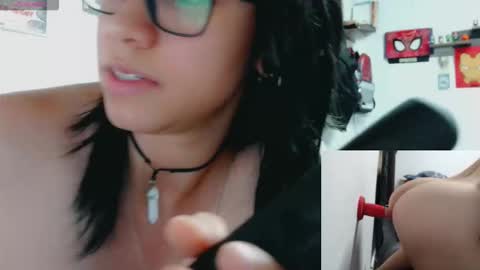 dani y jocelyn online show from December 15, 9:20 pm