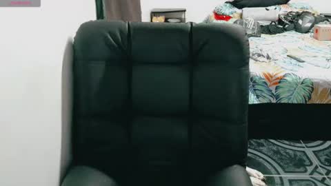 dani y jocelyn online show from November 18, 7:04 pm