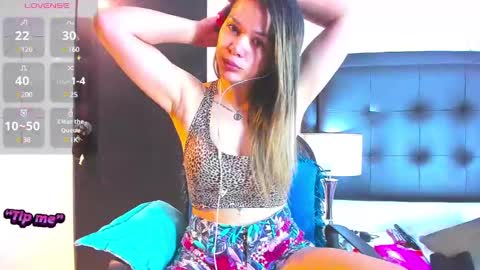 Snapshot of daniela_beauty chatting on January 20, 8:19 am daniela online show from January 20, 8:19 am