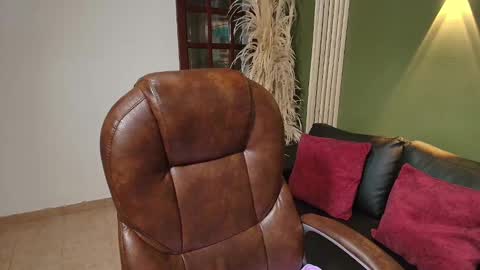 Snapshot of danielamonroe chatting on September 29, 9:20 pm danielamonroe online show from September 29, 9:20 pm