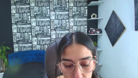 Snapshot of danielamonroe chatting on October 6, 7:18 pm danielamonroe online show from October 6, 7:18 pm