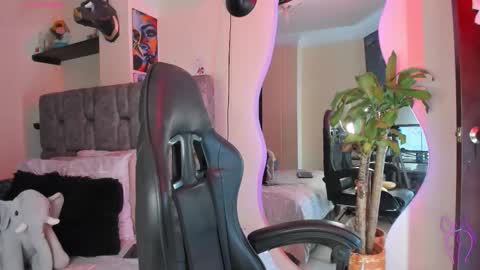 Snapshot of danielasexya chatting on October 14, 1:52 am danielasexya online show from October 14, 1:52 am
