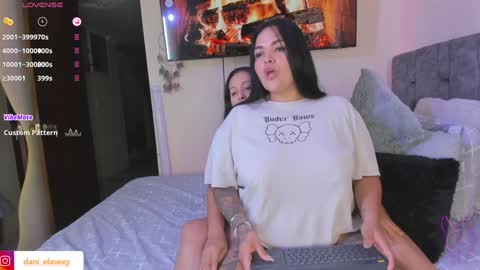 Snapshot of danielasexya chatting on January 27, 5:25 am danielasexya online show from January 27, 5:25 am