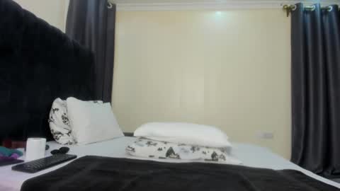 Snapshot of danielle_rock chatting on March 2, 5:12 am danielle_rock online show from March 2, 5:12 am