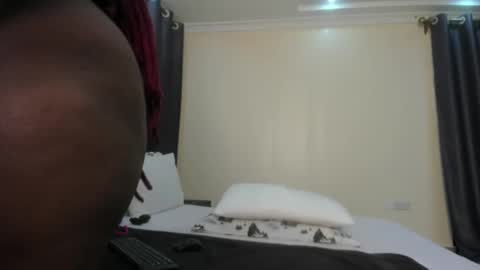 Snapshot of danielle_rock chatting on March 1, 7:04 pm danielle_rock online show from March 1, 7:04 pm