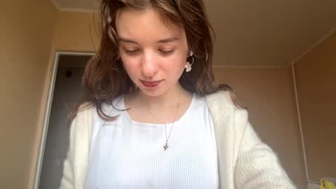 Mia online show from November 6, 7:36 am