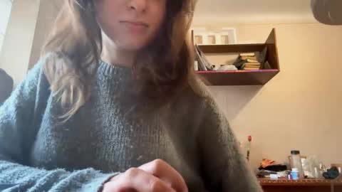 Mia online show from October 28, 8:31 am