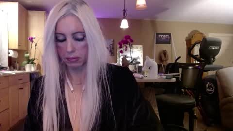 DanikaWhite69 online show from February 9, 1:46 pm