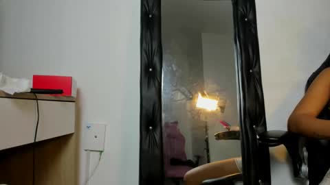 danka_smith17 online show from October 10, 8:36 pm