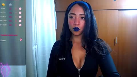 Snapshot of danna__ross chatting on December 31, 2:19 am Danna Ross online show from December 31, 2:19 am