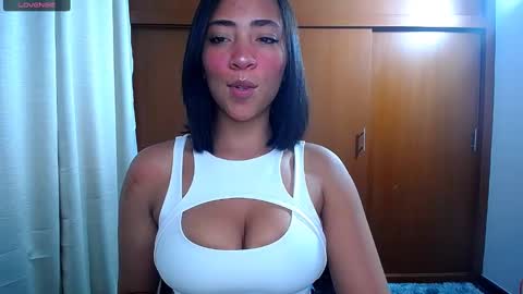 Snapshot of danna__ross chatting on February 25, 8:32 pm Danna Ross online show from February 25, 8:32 pm