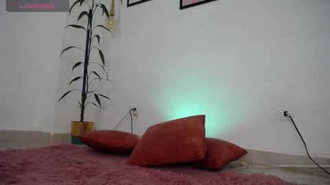 Danna online show from February 19, 11:25 pm