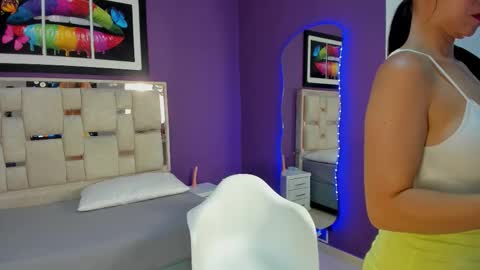 danna_velvett online show from March 17, 3:10 am