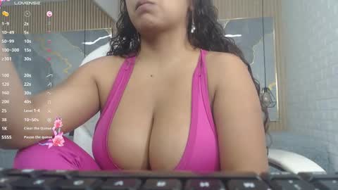 danna online show from December 1, 8:11 pm