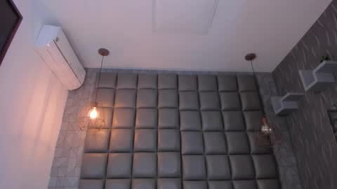 Danna online show from February 22, 2:40 pm