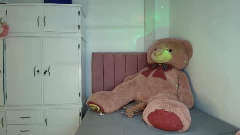 Snapshot of danny_cam1423 chatting on March 1, 2:55 pm danny_cam1423 online show from March 1, 2:55 pm