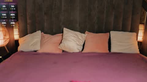 Agatha  online show from October 24, 1:07 pm