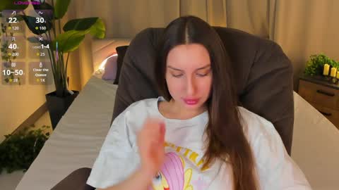 Celine online show from April 1, 4:13 am