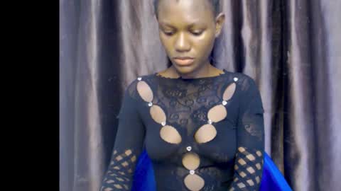 Snapshot of darkchocoxx chatting on September 29, 12:21 pm sexygal online show from September 29, 12:21 pm