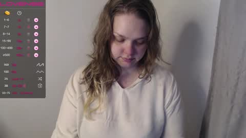 Snapshot of darling_tony18 chatting on September 20, 2:37 pm darling_tony18 online show from September 20, 2:37 pm